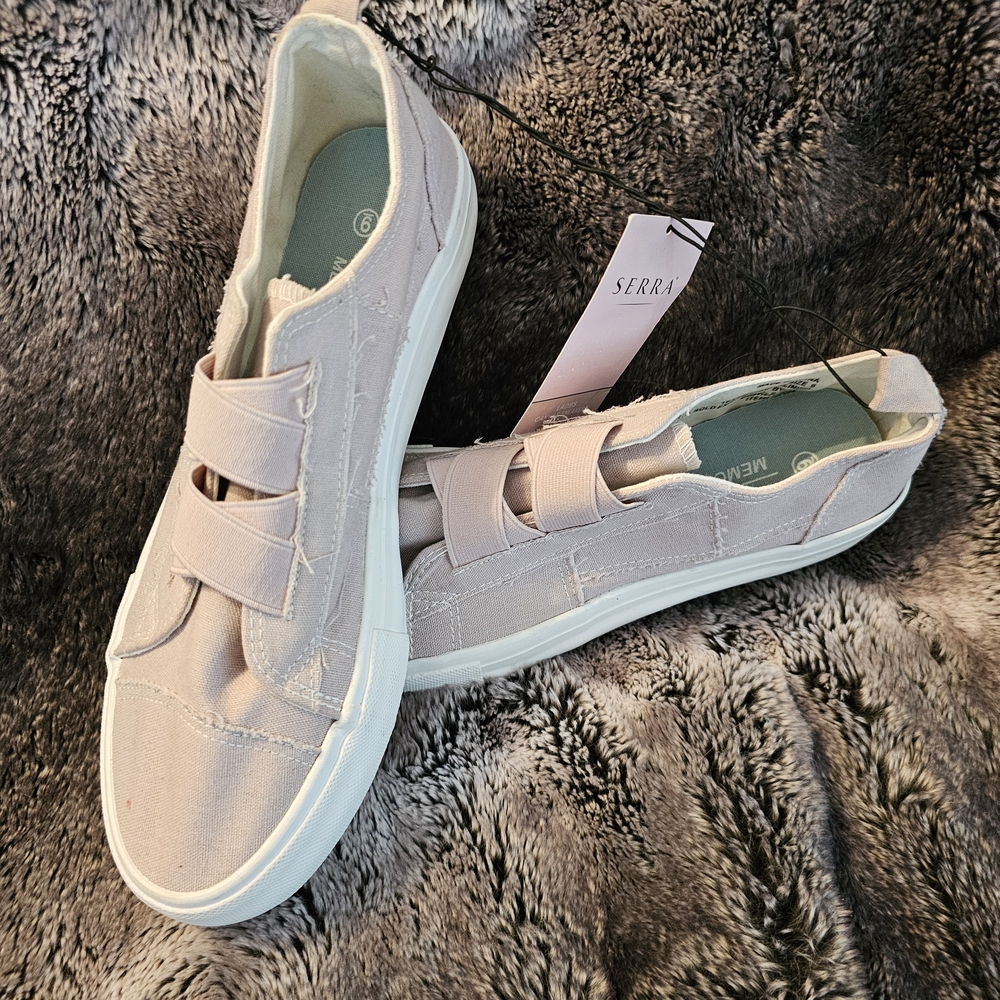 Serra Beige Women's Slip-On Sneakers